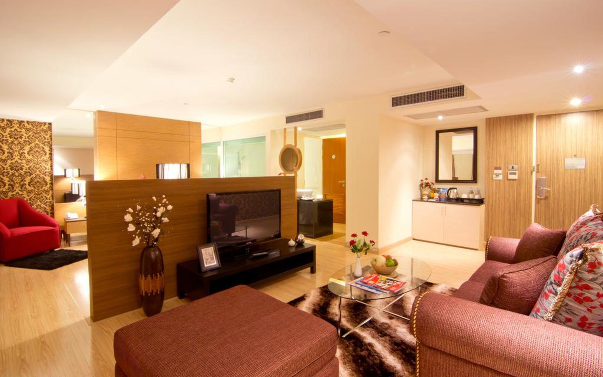 Grand Lord Boutique Hotel- Sha Extra Plus Certified Bangkok Exterior photo
