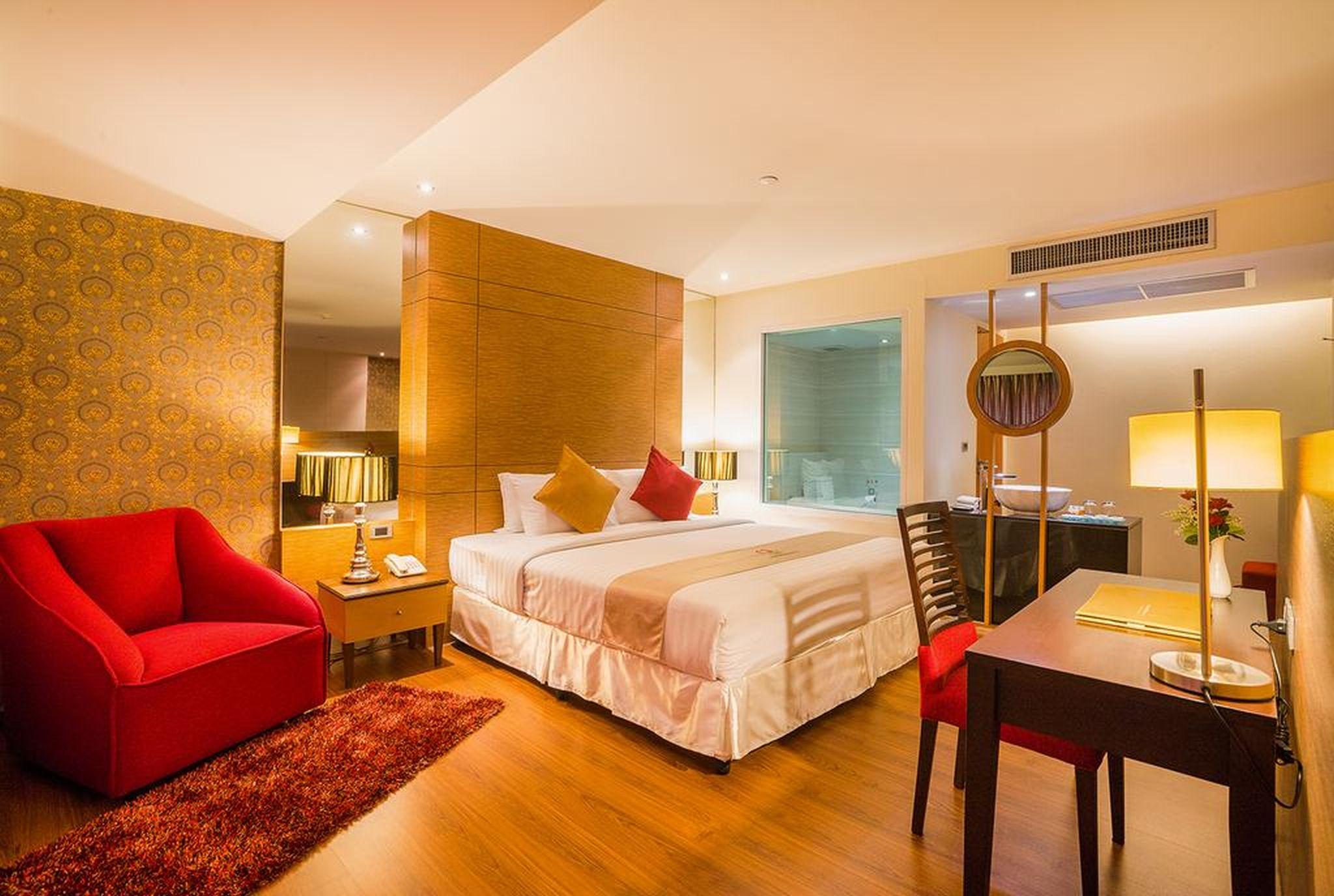 Grand Lord Boutique Hotel- Sha Extra Plus Certified Bangkok Exterior photo