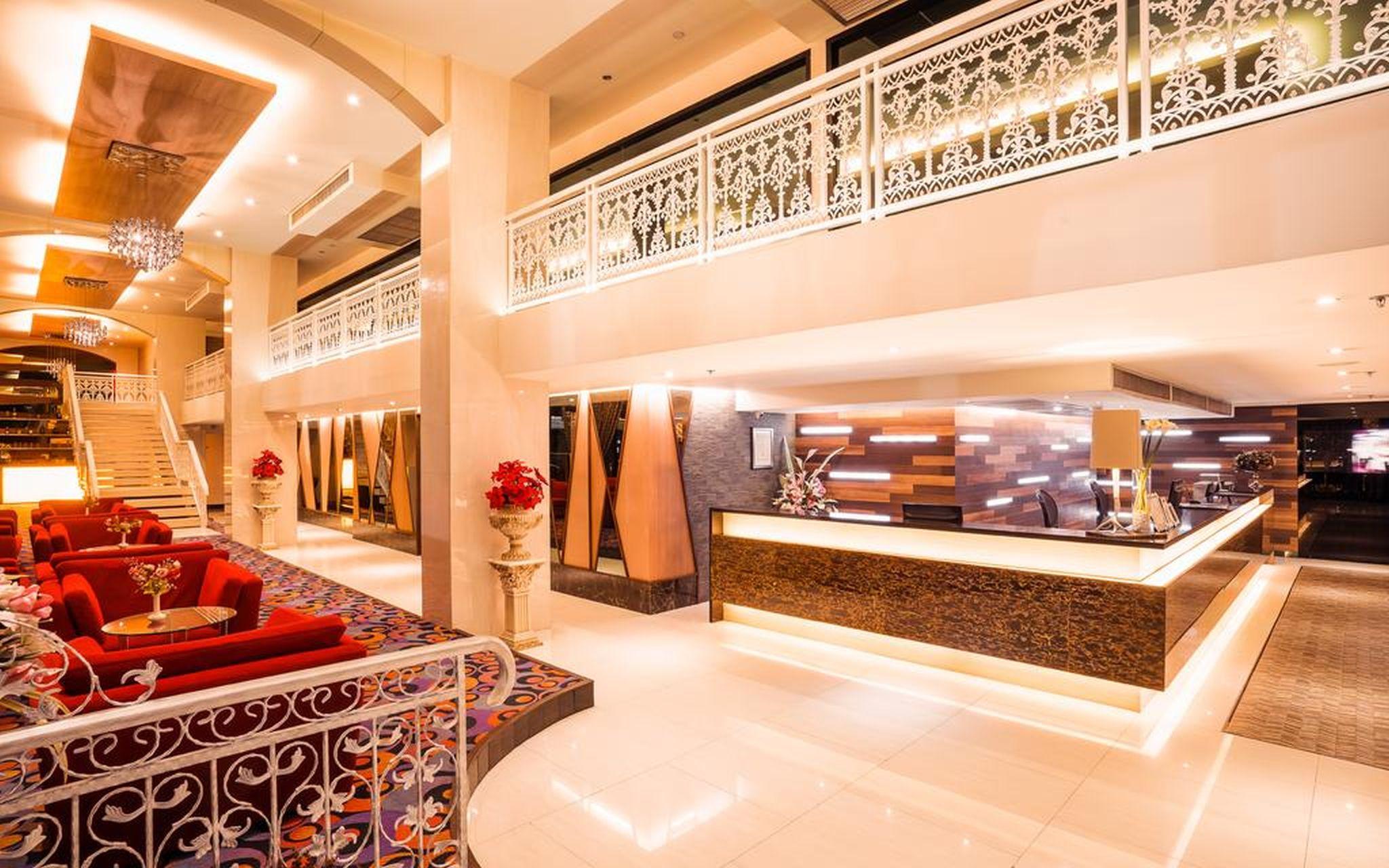 Grand Lord Boutique Hotel- Sha Extra Plus Certified Bangkok Exterior photo