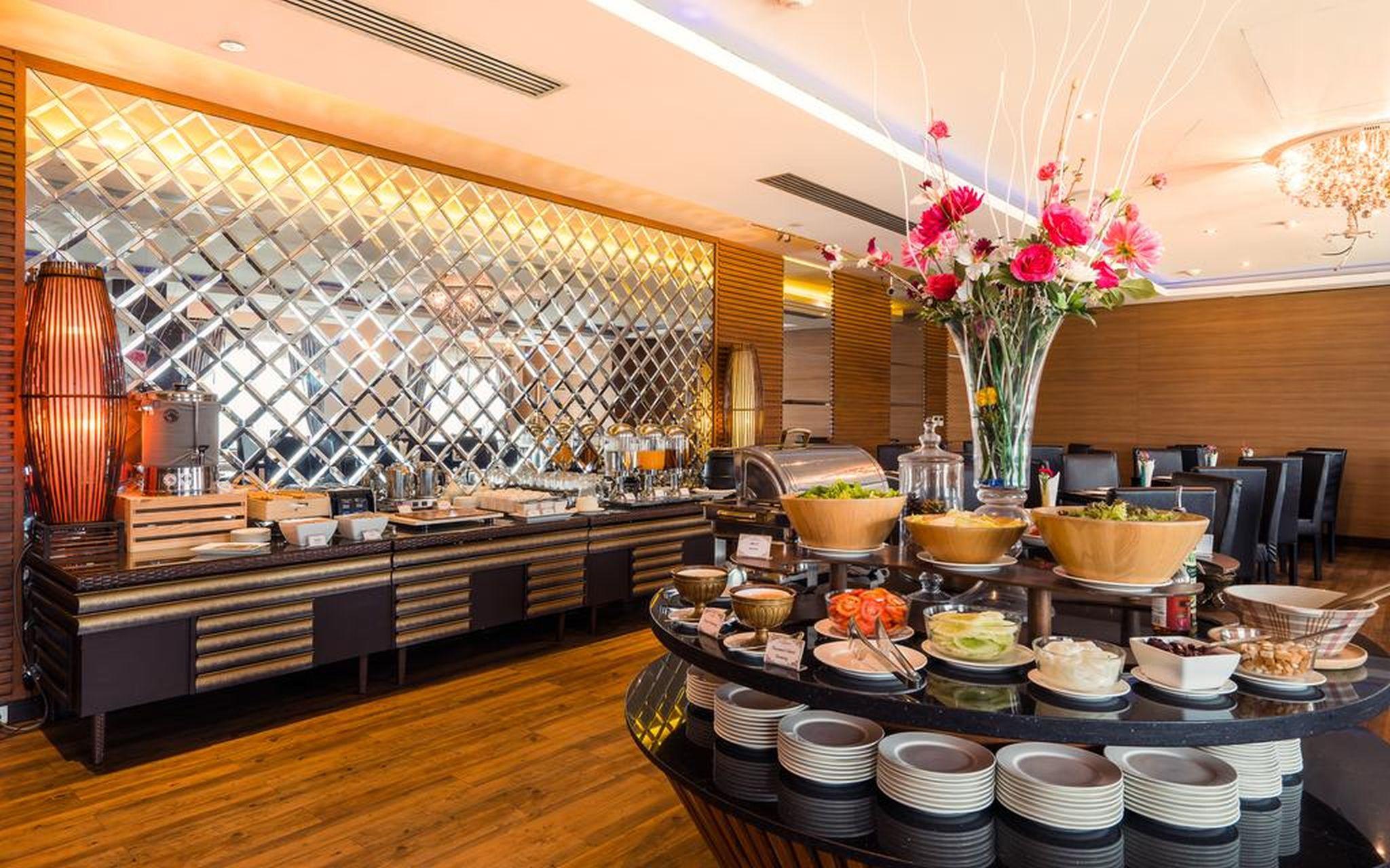 Grand Lord Boutique Hotel- Sha Extra Plus Certified Bangkok Exterior photo