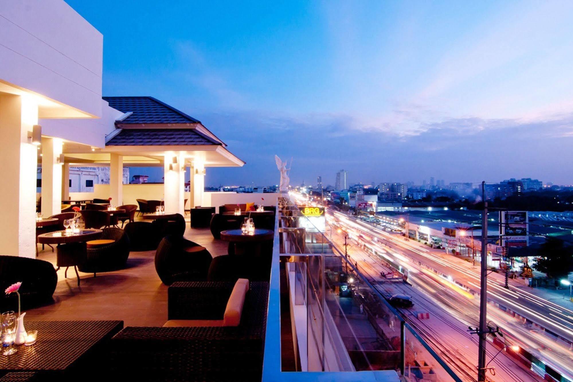 Grand Lord Boutique Hotel- Sha Extra Plus Certified Bangkok Exterior photo