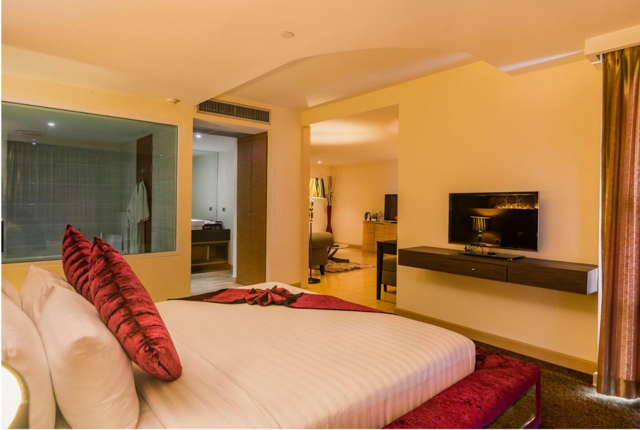Grand Lord Boutique Hotel- Sha Extra Plus Certified Bangkok Exterior photo